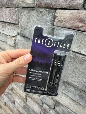 X filesLED Flashlight - Official Loot Crate NWT